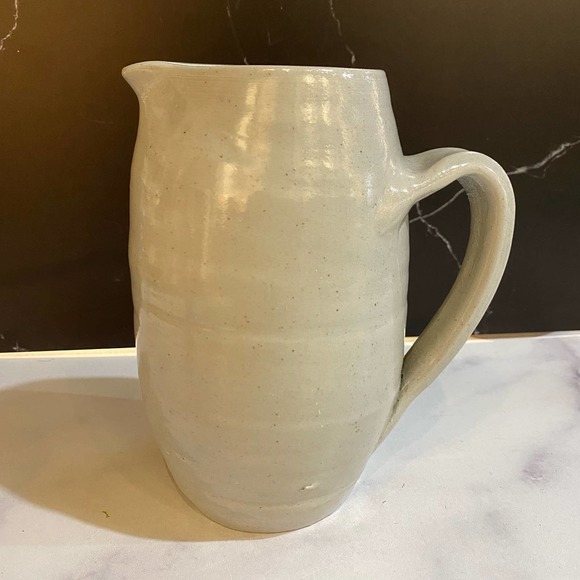 Williamsburg pottery water pitcher 6 1/2” tall - Picture 4 of 5